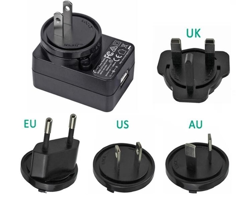 Universal do adaptador do carregador da tomada da UE dos E.U. Reino Unido o multi obstrui na fonte de alimentação de DC de 12W 24V